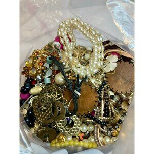 4lb Junk Jewelry Lot Craft Use - Lot 6